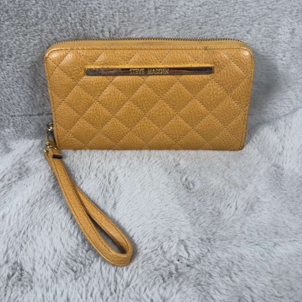 Steve Madden Mustard‎ Yellow Quilted Zip Around Wristlet Wallet Gold Hardware